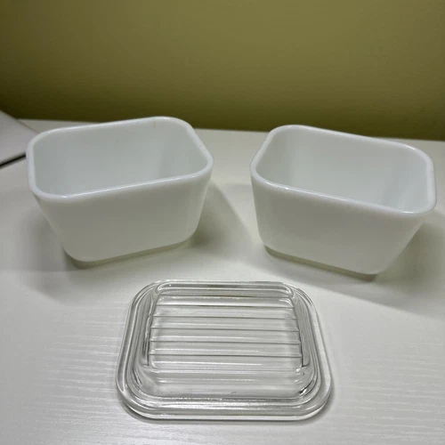 Vtg Rare Pyrex 2 Genuine Opal Refrigerator Dishes With 1 Lid No Chips/cracks