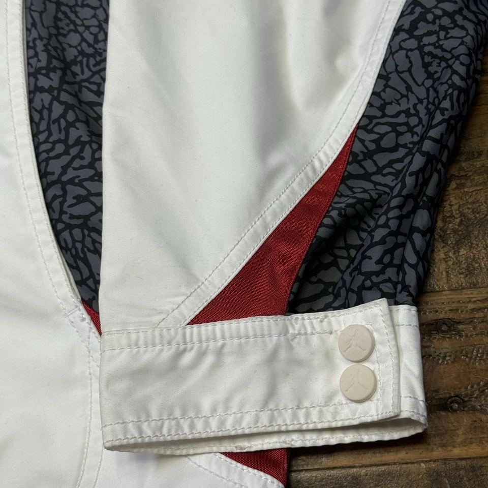 Chaqueta De Colección Y2K Air Jordan Retro 3 Cemento Estampado Elefante Para Hombre Talla L 🏀 Foto 3 de 4