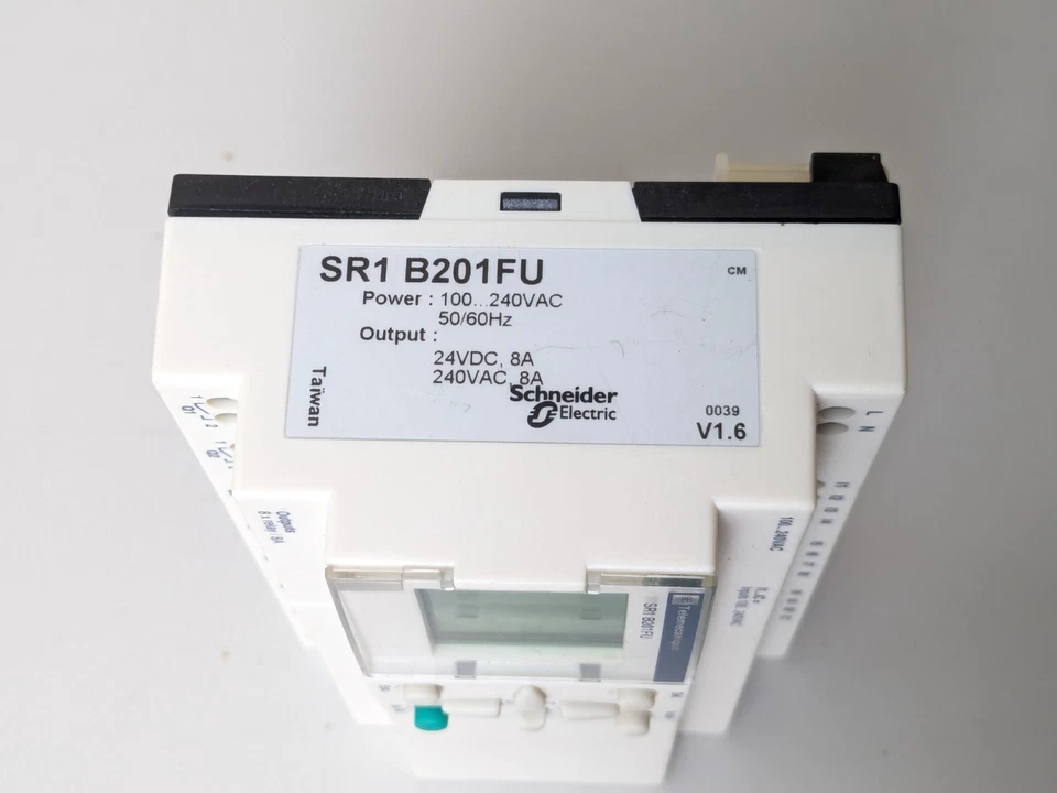 SCHNEIDER ELECTRIC ZELIO  SR1 B201FU SMART RELAY PROGRAMMABLE MODULE - Photo 3/3