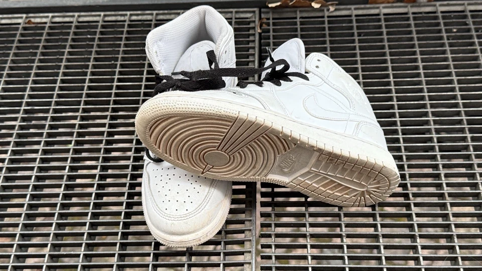 Nike Air Jordan 1 Mid, Foto 2 von 2