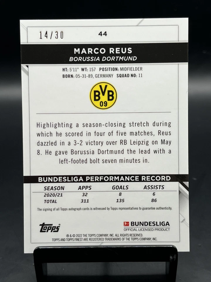 2021-22 Topps Finest Bundesliga Marco Reus #44 Green Wave Refractor Auto /30 - Image 2 of 2