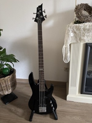 E-Bass Gitarre ESP LTD.  --  schwarz  --  4 Saiten  --  mit Tasche + Zubehör