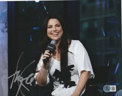 AMY LEE SIGNED EVANESCENCE SINGER FALLEN 8x10 PHOTO - BECKETT COA 