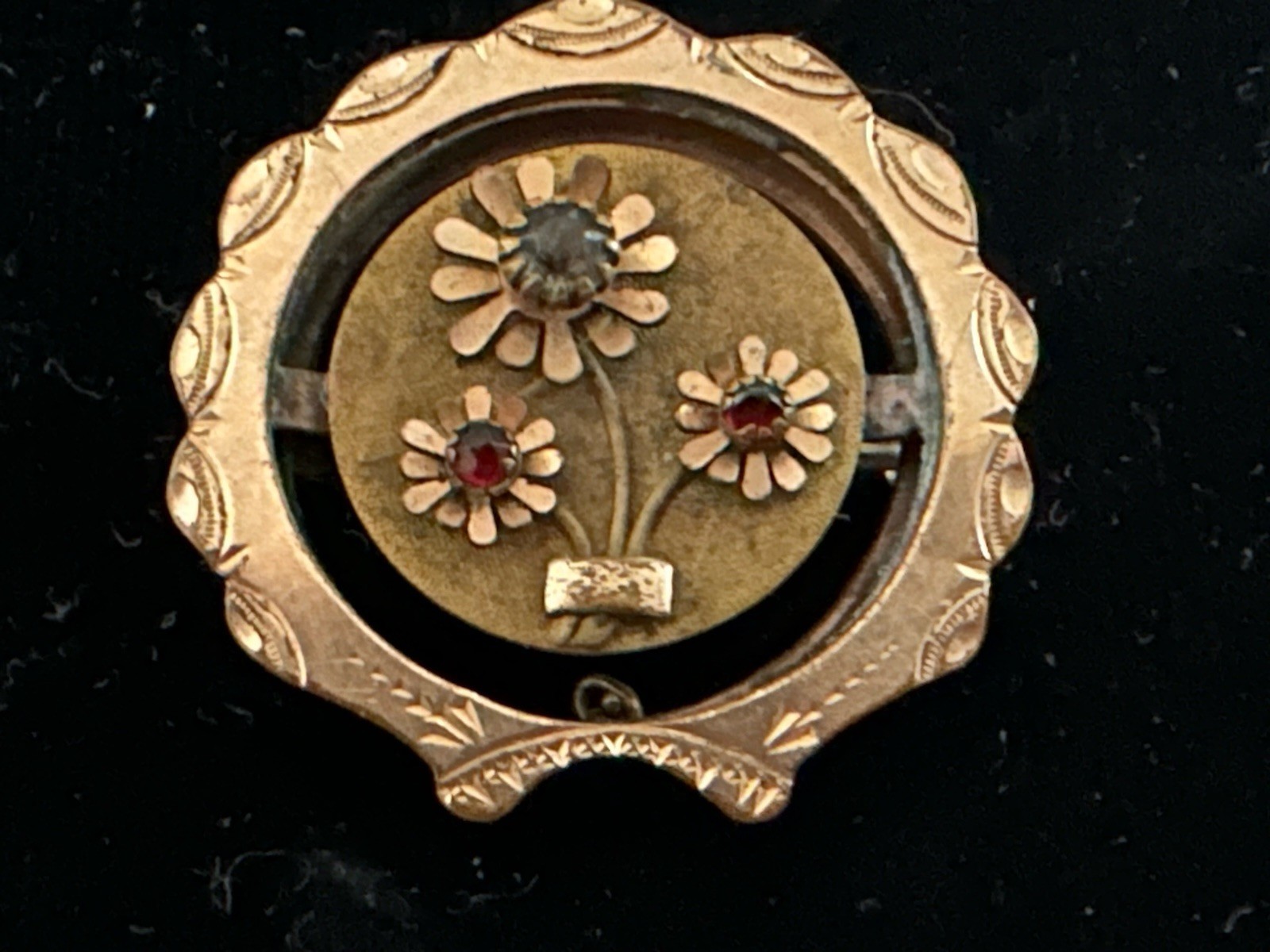 Antique Victorian Gold Filled Round Floral Brooch Pin Pendant Engraved 5.2 Grams