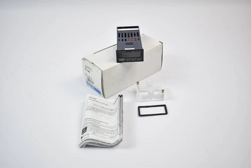 Omron Temperature Controller E5GN-R1TC (Multi Range 100-240V AC)