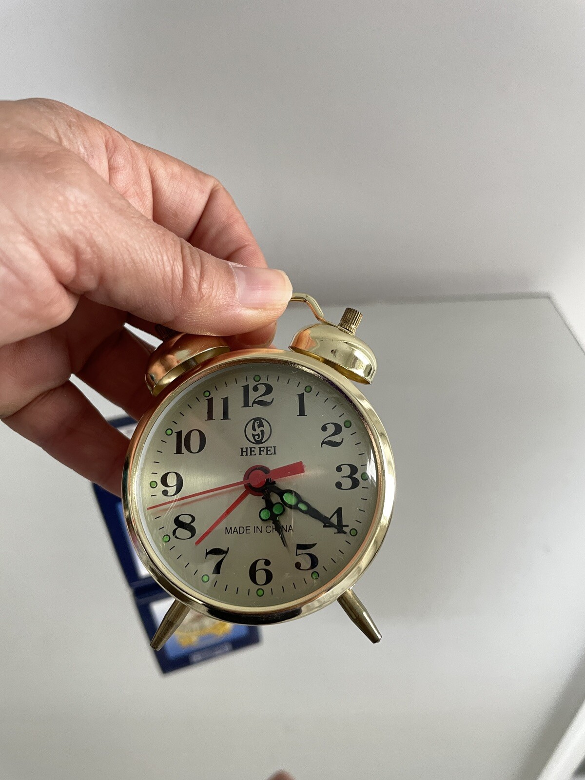 Retro Mechanical He Fei Alarm Clock Manual Wind Up Metal Golden 4 1/4
