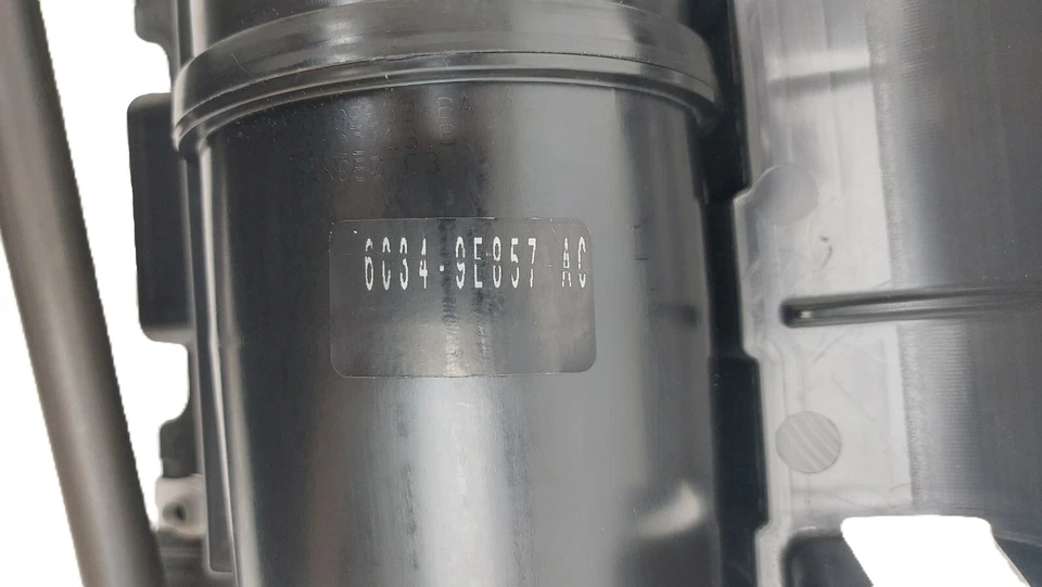 2005-2007 Ford F250 F350 Super Duty Canister Fuel Vapor Store 6C3Z-9D653-AB OEM - Image 4 of 4