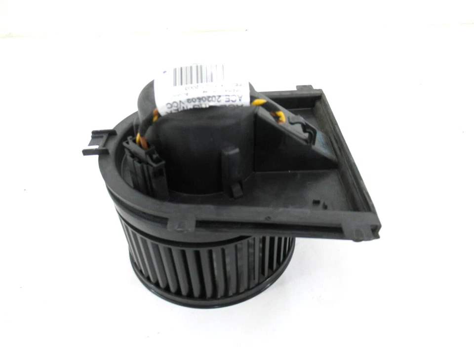 93-10 VW ESCARABAJO AIRE ACONDICIONADO SOPLADOR MOTOR MONTAJE COLETA CONECTOR ENCHUFE OEM Foto 3 de 4