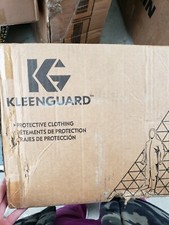 KIMBERLY-CLARK KLEENGUARD WHITE LAB COATS 2XL  QTY 30 PCS 