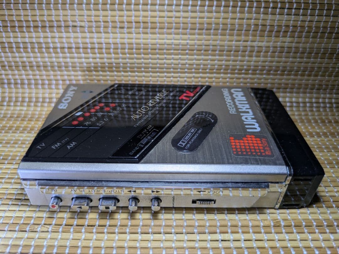 Sony WM-F202 Walkman Silver Cassette Player Radio Recording 2.9x4