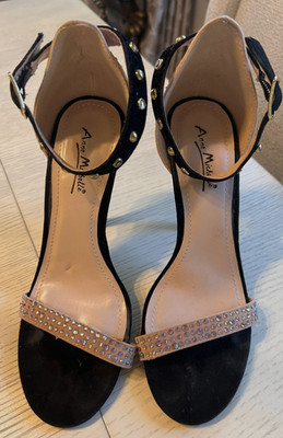Anne Michelle Black & Tan Strappy Stilleto Heels with Studds Sz 7.5 - 4'' Heel