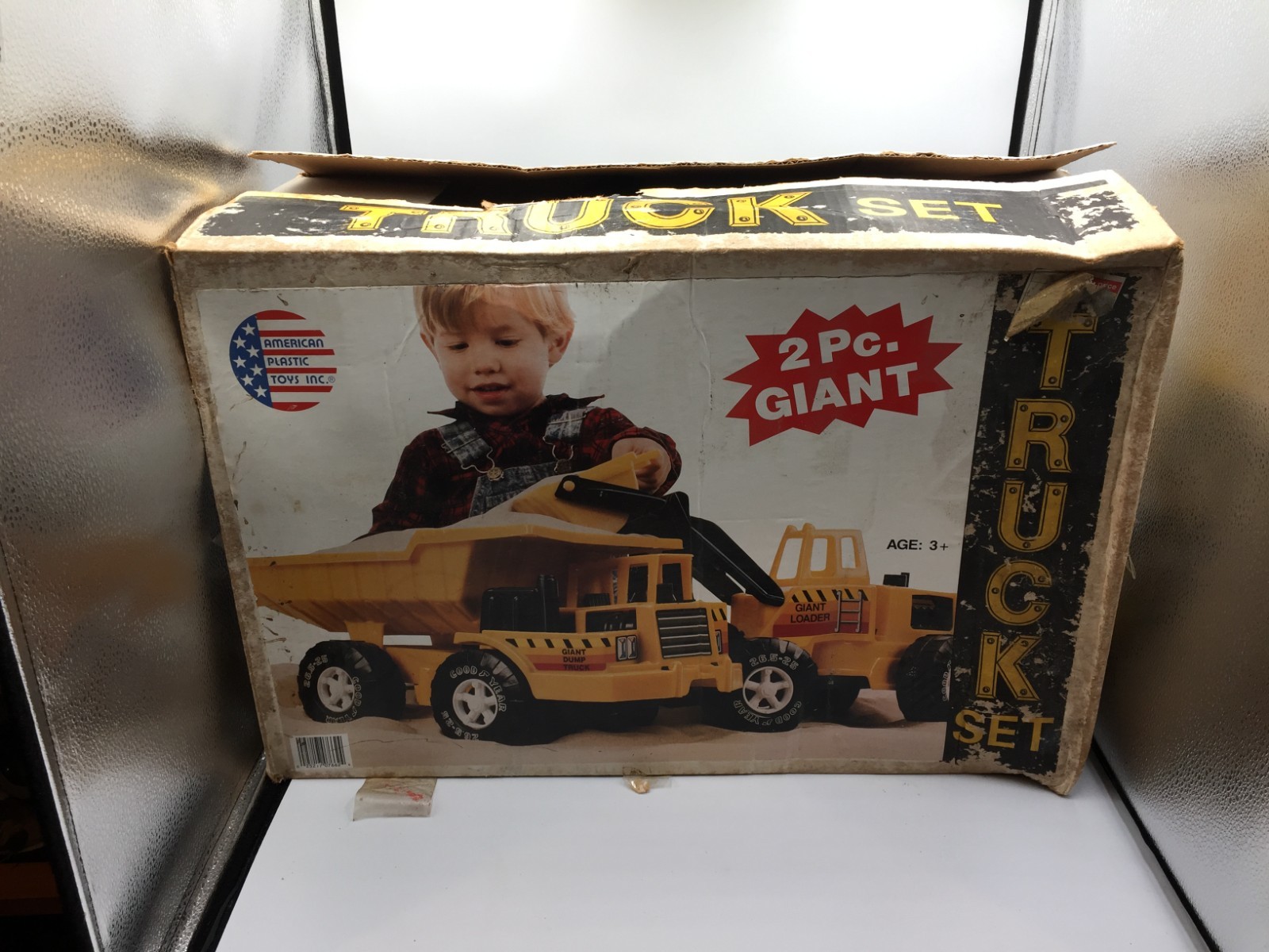 NEW OLD STOCK AMERICAN PLASTIC TOYS 2 PC GIANT DUMP TRUCK + GIANT LOADER SET BOX