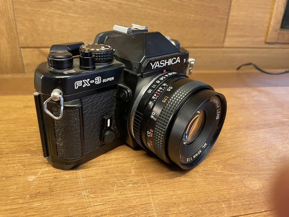 *Near Mint ++* Yashica FX-3 Super 2000 Film Camera ML 50mm F/1.9 C/Y Lens /Japan - Image 2 of 4