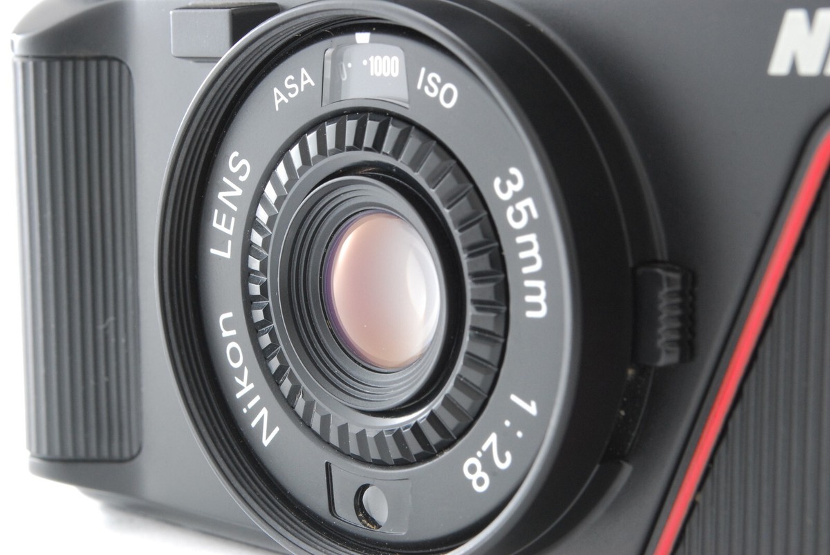 ニコン Nikon L35AD ISO1000 Exc+8] Nikon L35AD AF ISO 1000 35mm f2.8 point&shoot 35mm
