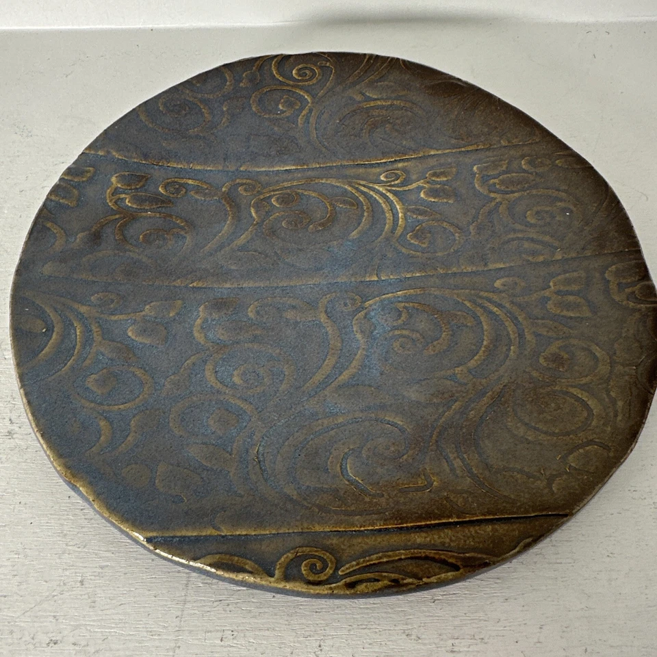 Plato de cerámica Mid Century hecho a mano colgante de pared tonos azules marrones 8,5 pulgadas grande Foto 3 de 4