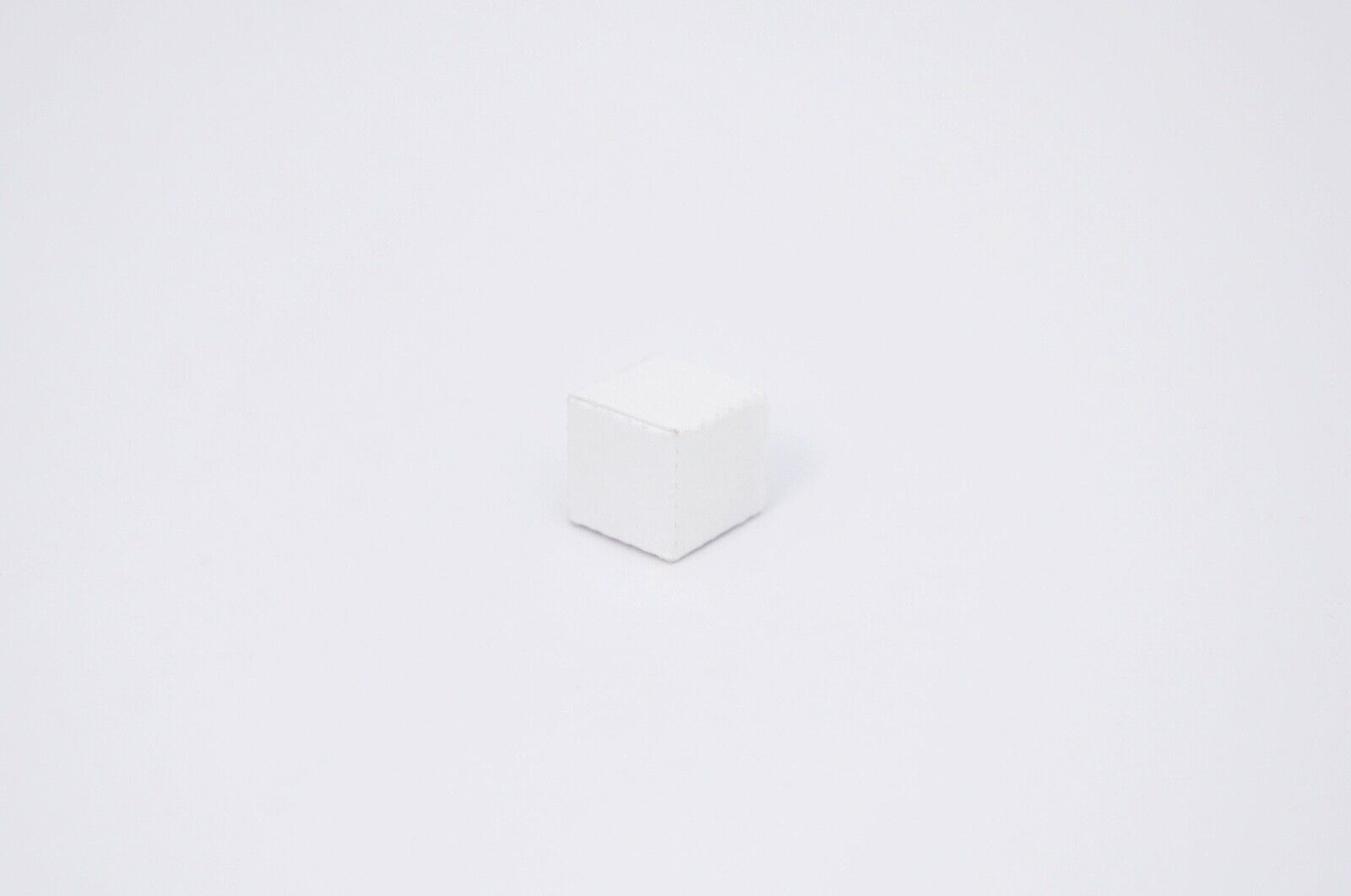 25 x Small White cardboard Box for Small Product or Gift Box 1x1x1 cm
