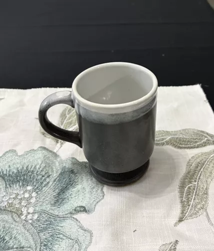 Rare-Find Vintage Stoneware Pottery Footed Coffee Mug 8 Fl oz