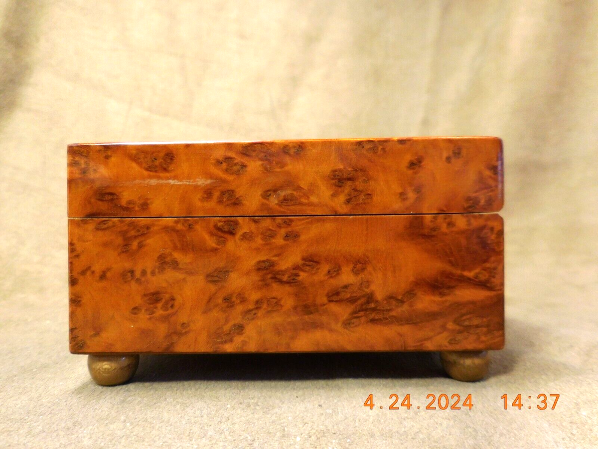 RARE & EXQUISITE REUGE 3 TUNE 36 NOTE THUYA WOOD MUSIC BOX RARE & EXQUISITE REUGE 3 TUNE 36 NOTE THUYA WOOD MUSIC BOX