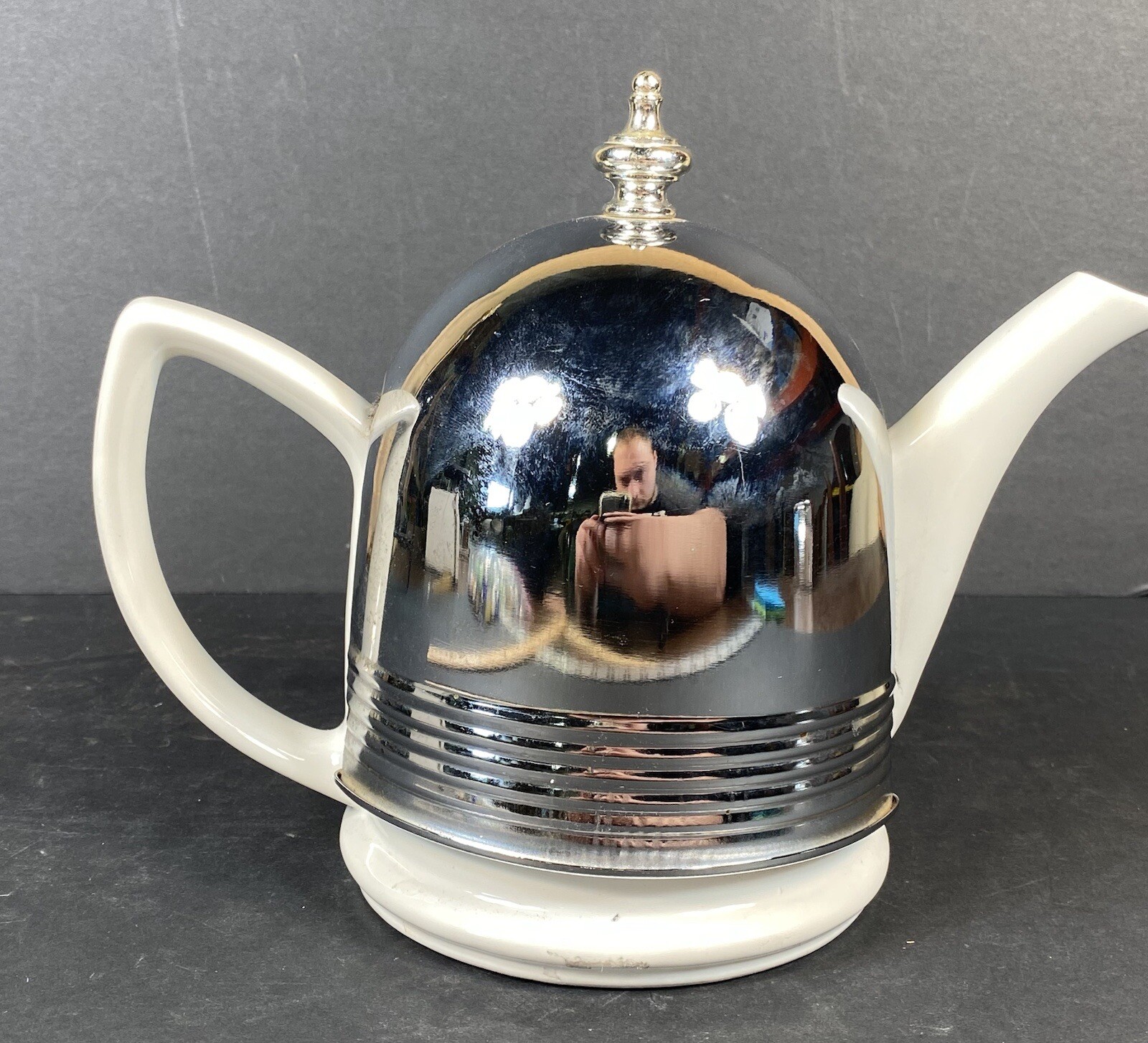 HALL CHINA CO Art Deco / Streamline Style Tea Pot 