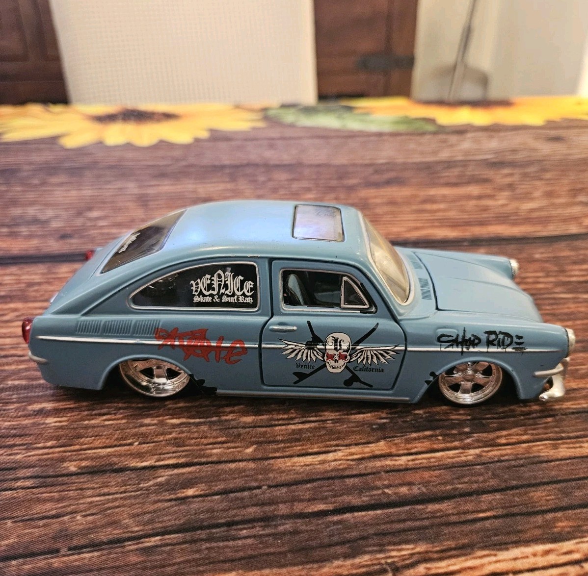 Picture 1 of 11