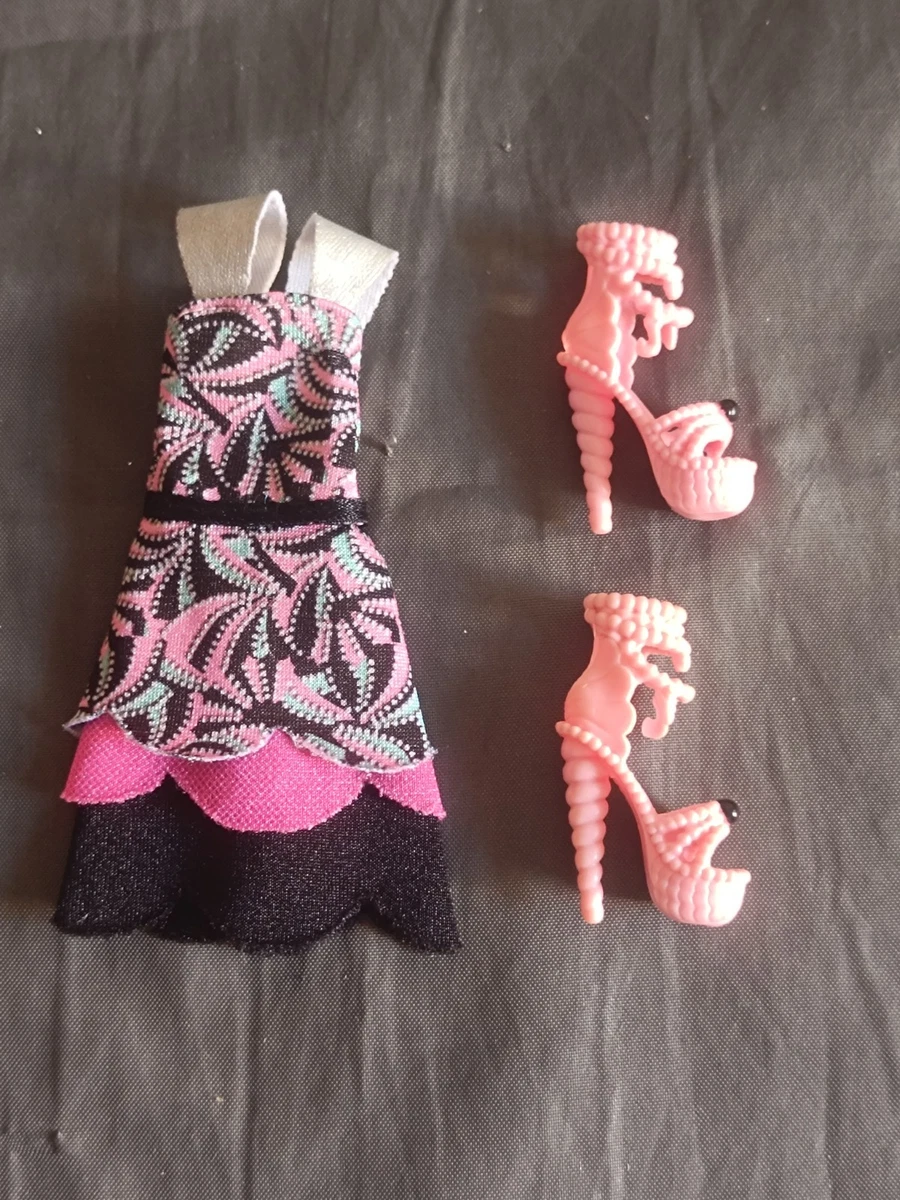 MONSTER HIGH G1 ACCESORIOS: OUTFIT de muñeca LAGOONA BLUE serie "BLACK CARPET"