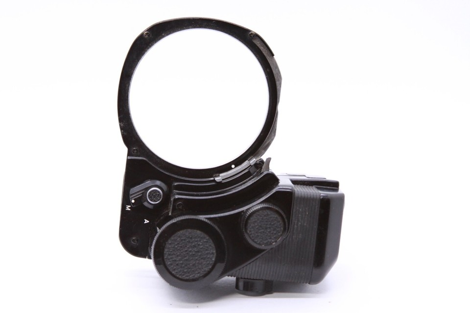 Nikon F2 AS met MD2,MF3 (back) en DS-1 EE aperture control unit in