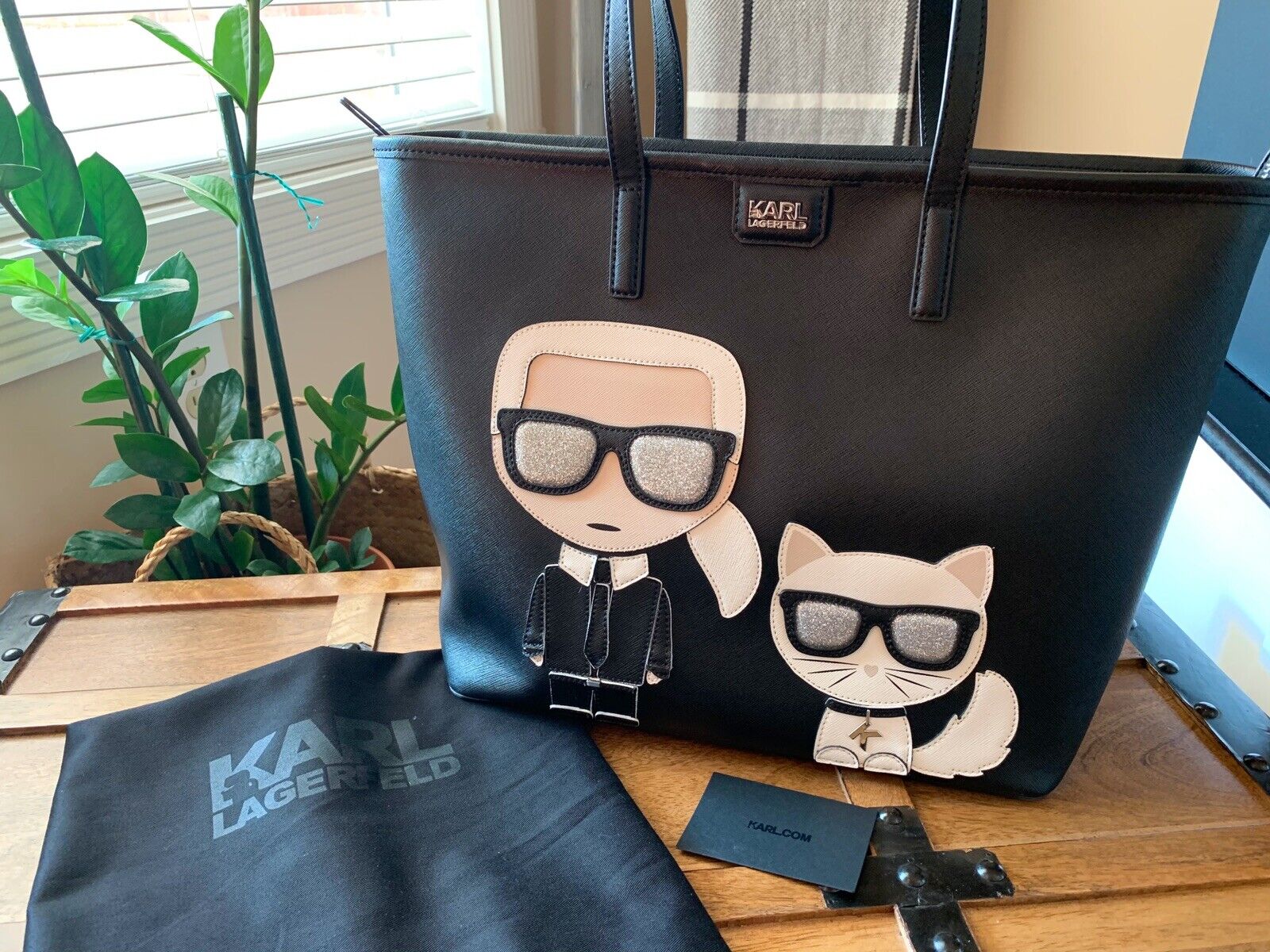 Authentic Karl Lagerfeld K/Ikonik Shopper Bag In Excellent Cond. w/ Dust Bag