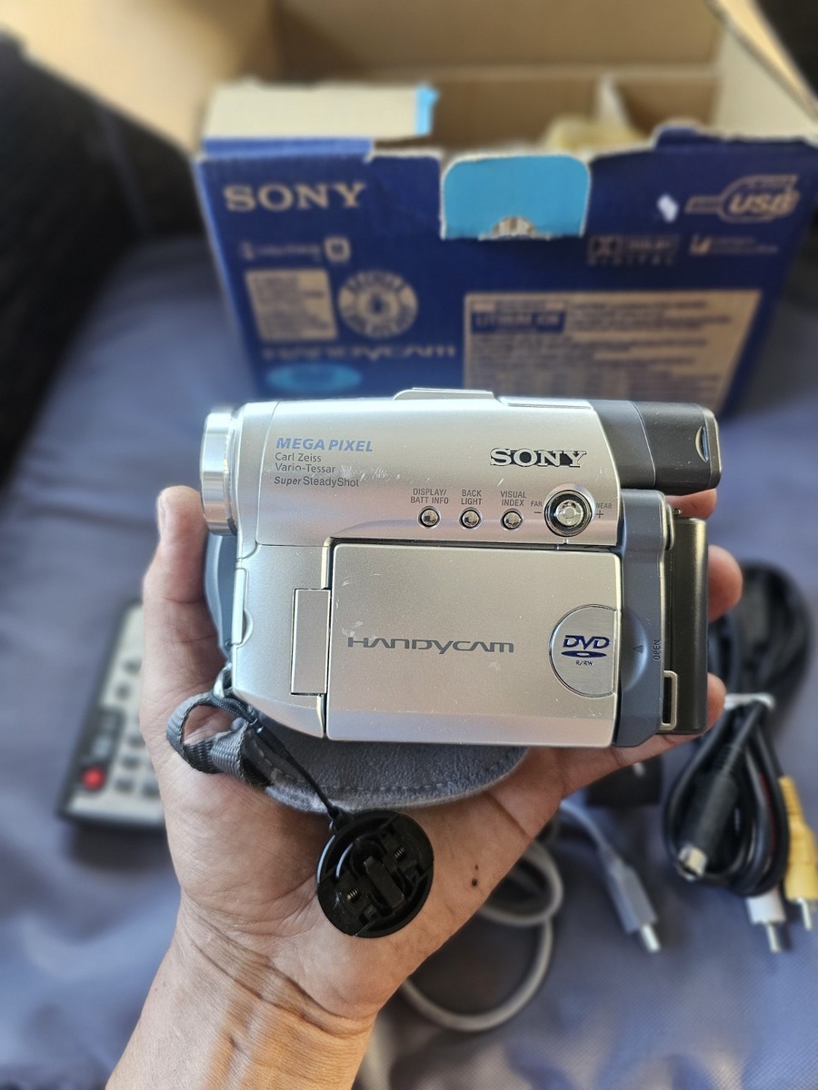 Sony, Handycam, DCR-DVD201, Video & Pic Camera With Accessories