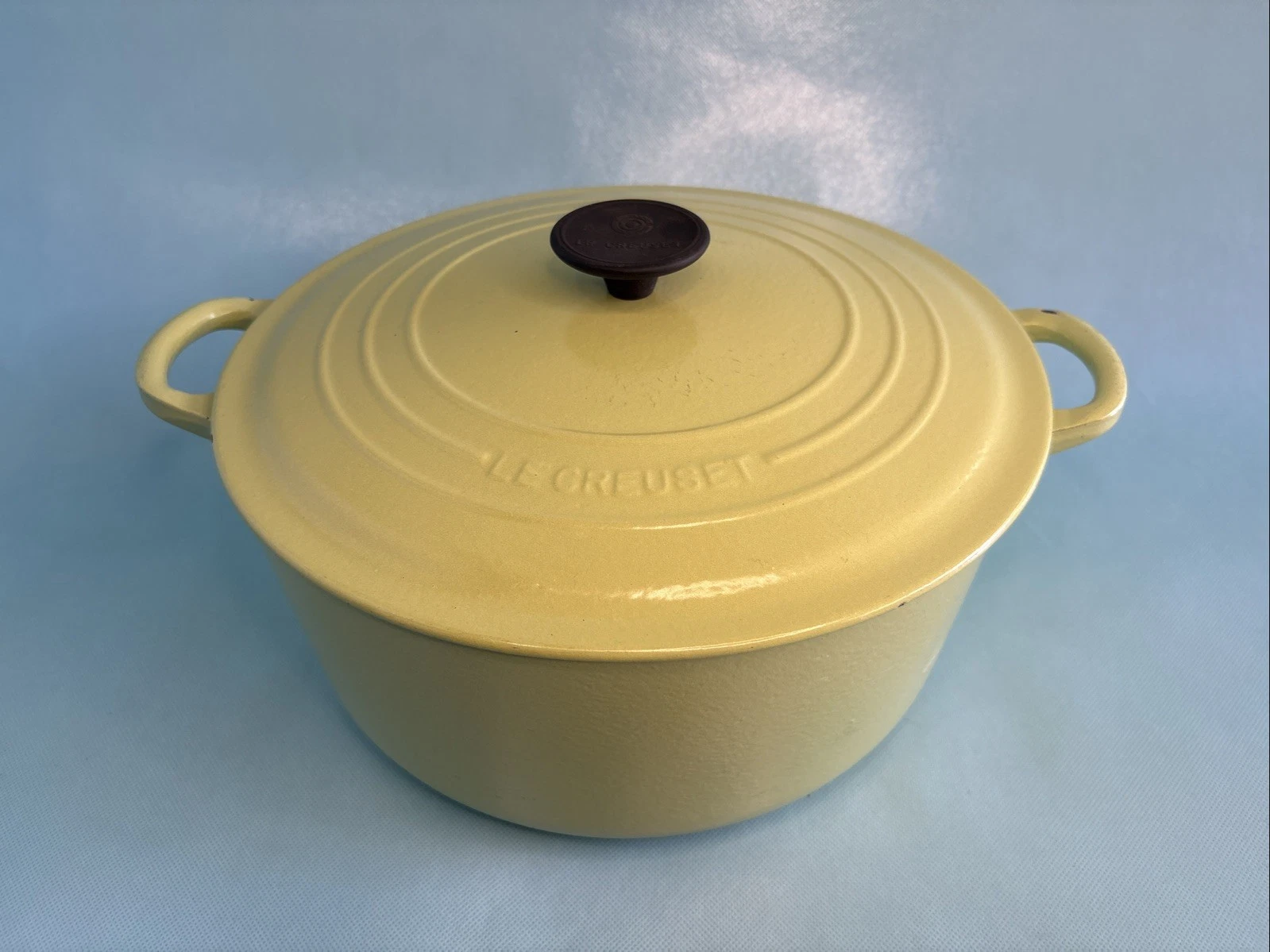Le Creuset 28 Dutch Oven 7.25 Qt Lime Green Enameled Cast Iron Made in France