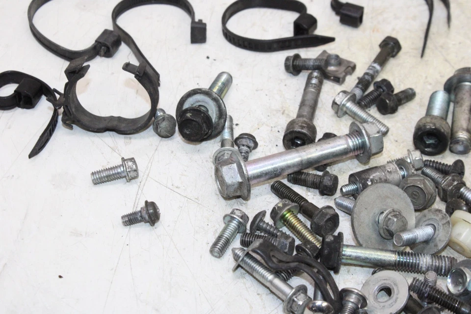 01-10 HONDA GOLDWING 1800 GL1800 OEM ENGINE MOUNTING BOLTS HARDWARE MOTOR SCREWS - Image 4 of 4