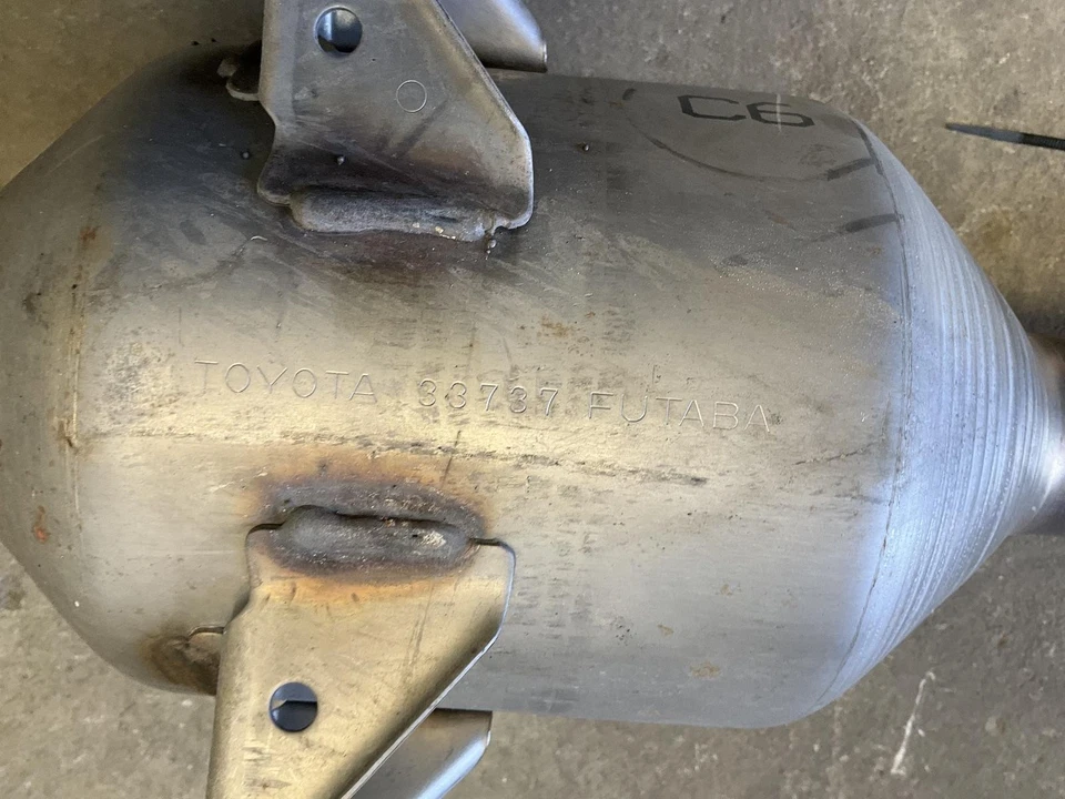 2020-2022 Toyota Prius Front Pipe Assembly 17410-37c60 Factory OEM Replacement Foto 2 de 4