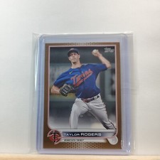 2022 TOPPS Series 1 Baseball Taylor Rogers base paper GOLD 0598/2022 card # 32