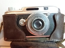 Vintage Argus Anastigmat f4 35 mm Vintage Camera w Case and Flash