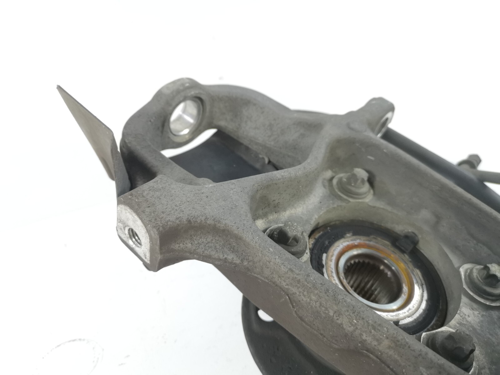 14-19 MASERATI QUATTROPORTE S Q4 FRONT LEFT DRIVER SIDE SPINDLE KNUCKLE HUB
