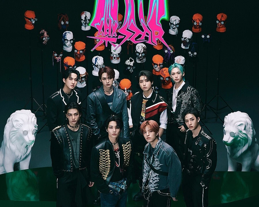 STRAY KIDS 樂/ROCK STAR Album 2 Ver SET/2CD+2 Photo Book+4 Card+