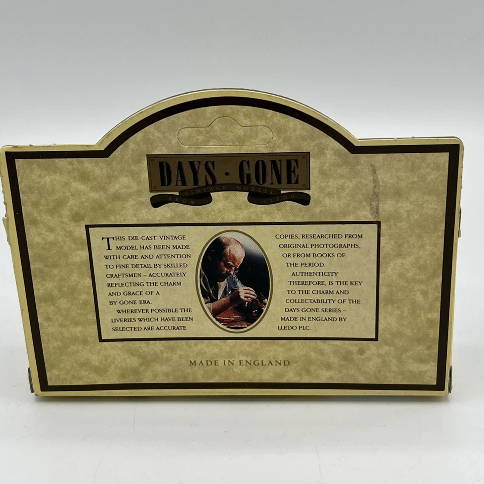 Винтажное печенье Lledo Days Gone McVitie & Price No018020 1936 Packard красное новое в коробке - Изображение 2 из 4