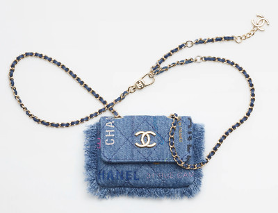 CHANEL 水色 ストラップ ロゴ入り s-l400.jpg