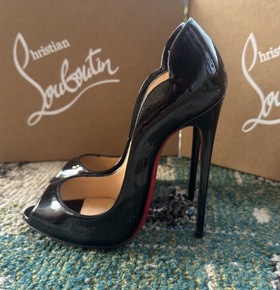 CHRISTIAN LOUBOUTIN Hot Wave Chick 130mm Black Patent 36 New CHRISTIAN LOUBOUTIN Hot Wave Chick 130mm Black Patent 36 New