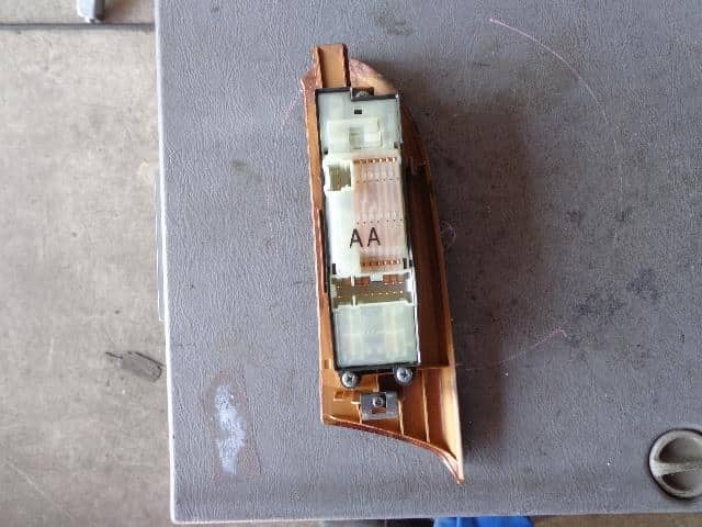 Picture 2 of 3