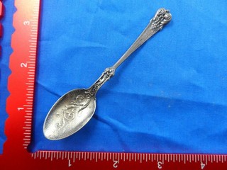 Antique Whiting Sterling Silver Grapes Fruit Pattern 1890 Demitasse Spoon 4"