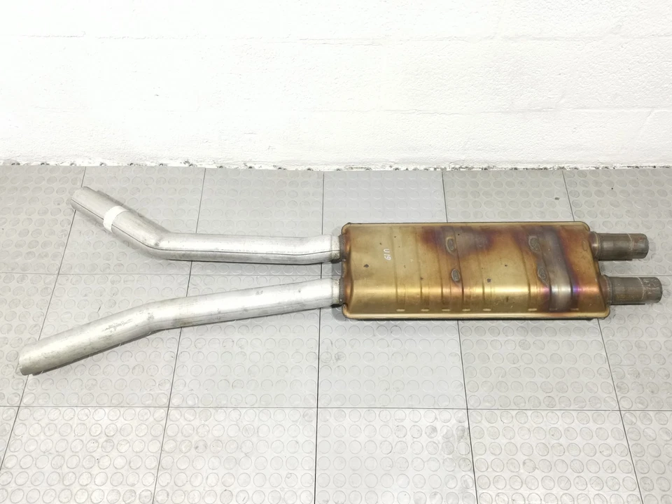 Silenciador de escape automático Ford Mustang GT V8 5L 2024 F1-8819 Foto 2 de 4