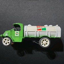 Ertl Metal 1926 Mack Bulldog Castrol Motor Oil Delivery Truck Bank Semi w/key