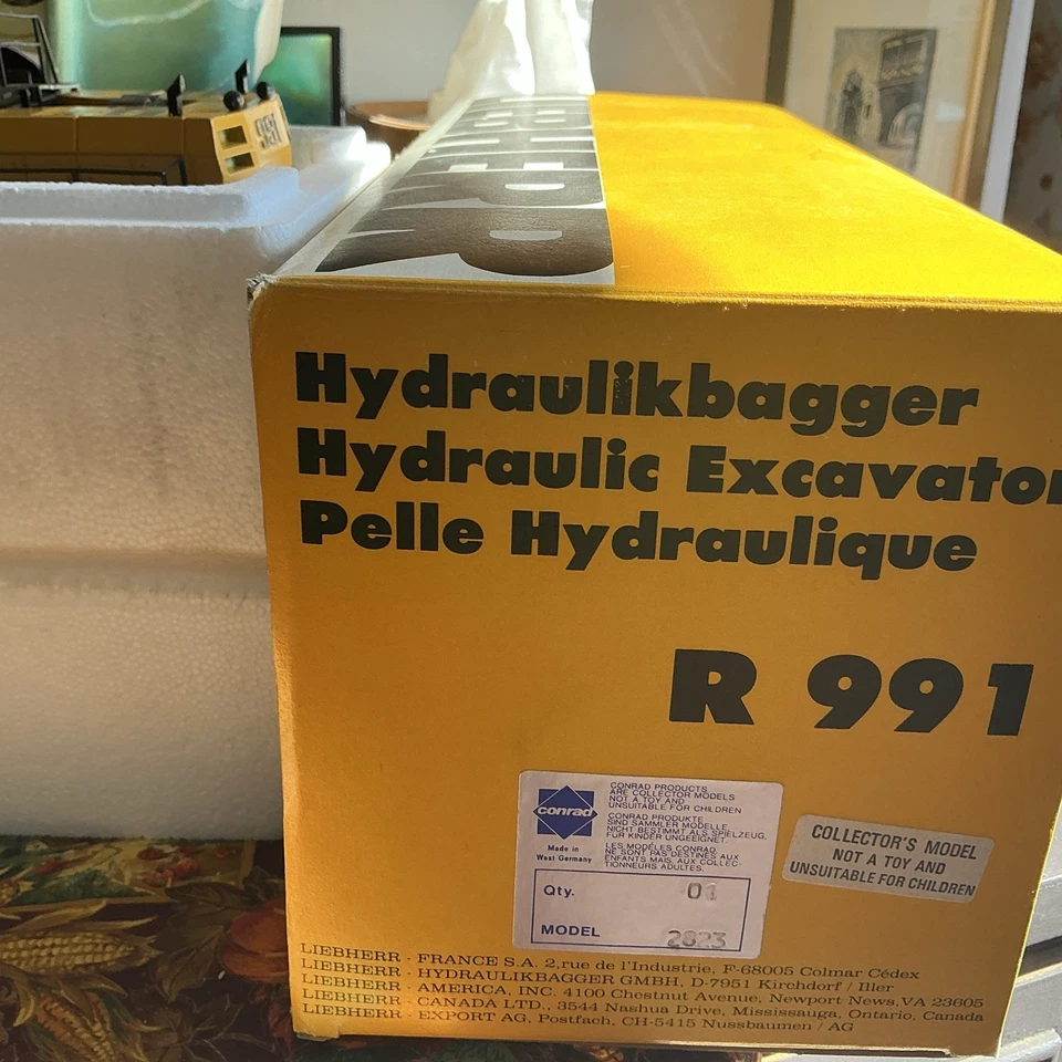 Liebherr R991 Hydraulic Excavator - Conrad 1:50 Scale Diecast Model #2823 Box - Image 2 of 4