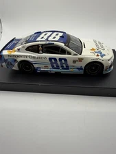 2018 Alex Bowman 88 Nationwide Insurance Children's Hospital 1/24 Lionel Nascar