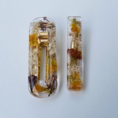 Set 2 Handmade Epoxy Hair Clips   Resin with Real Dried Flowers