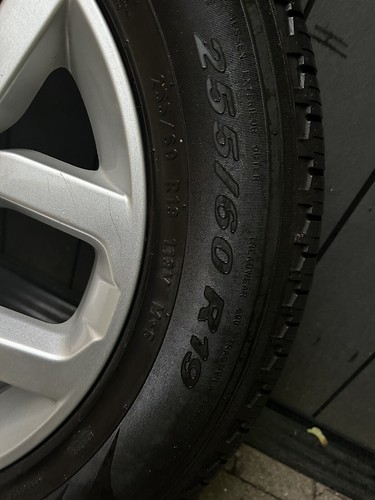 LAND ROVER DISCOVERY 5 L462 19" ALLOY WHEEL WITH PIRELLI 255/60 R19 2017-2023 - Picture 2 of 9