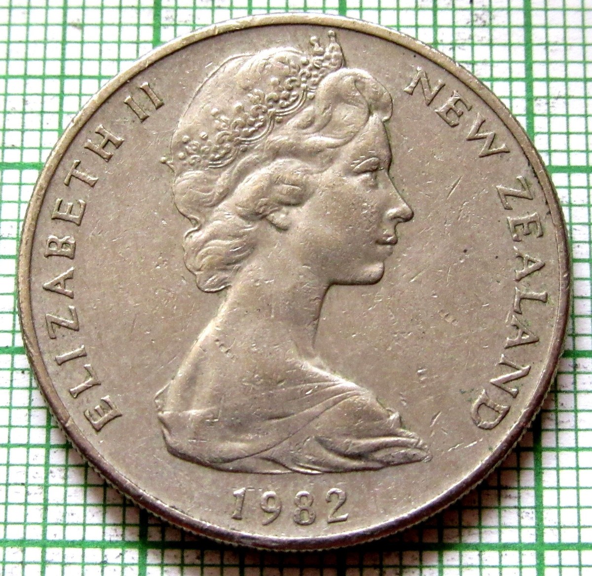 NEW ZEALAND Elizabeth II 1982 20 CENTS KIWI BIRD km# 36.1 yes we