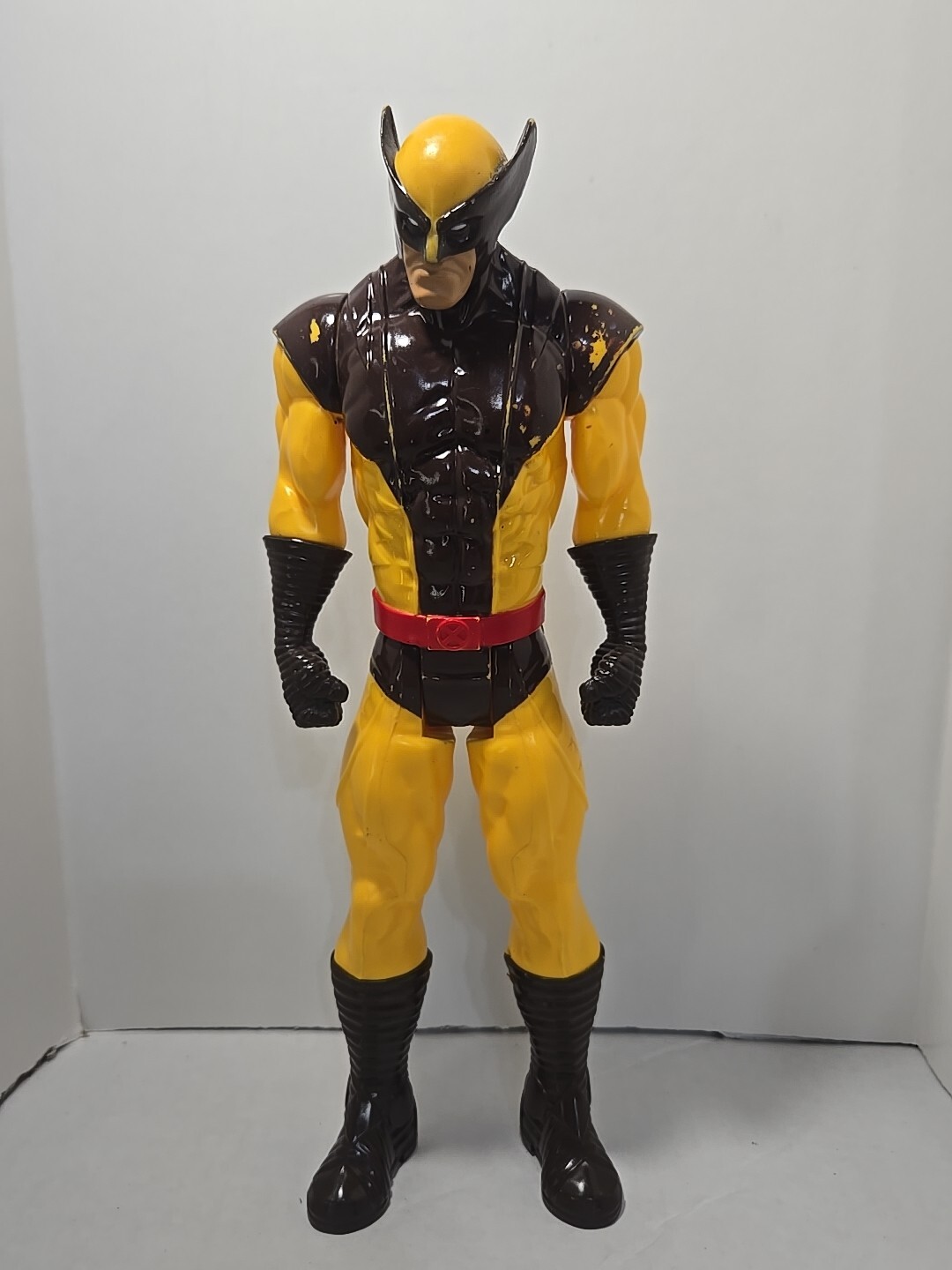 Marvel Titan Hero Series 11 Inch Wolverine Action Figurine Classic 2014