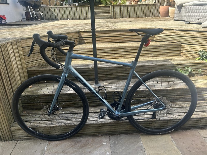 Giant Contend AR3 2024 Road Bike Large
