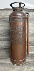 Red Star Copper Brass Fire Extinguisher Mo. 303 2.5 Gallon Good Condition Empty